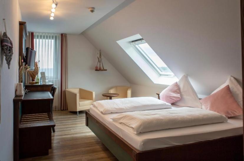 Hotel Restaurant Auerhahn Bad Wildbad Extérieur photo